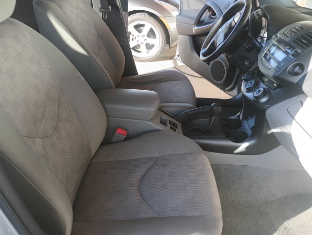 2011 RAV4 AWD (13).jpg